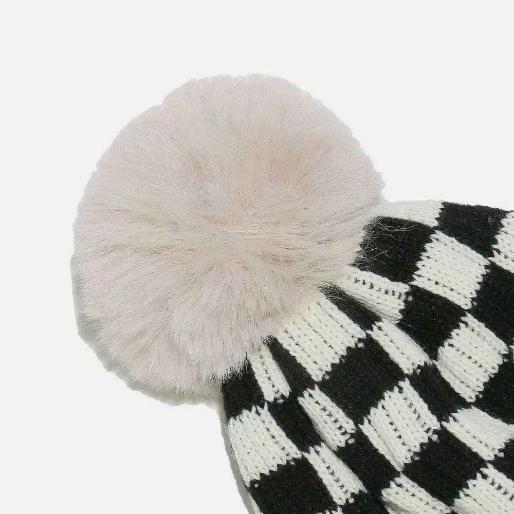 Chic Checkered Knit Hat Redefines Luxury Fashion for Women