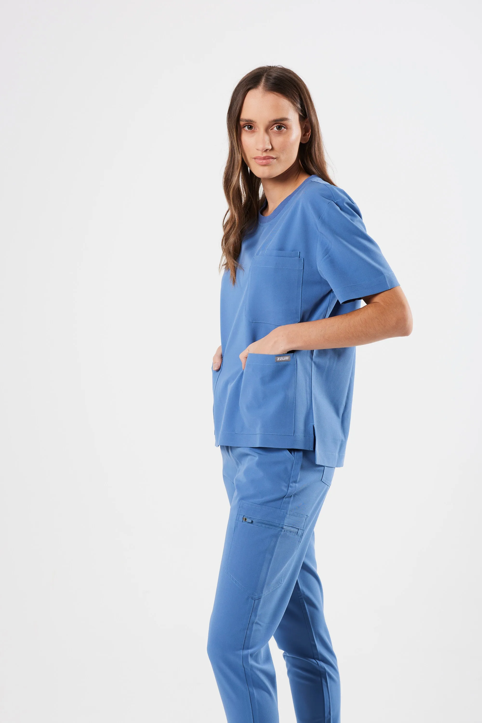 CLASSIC CREW NECK WOMEN'S SCRUB TOP (CEIL BLUE)