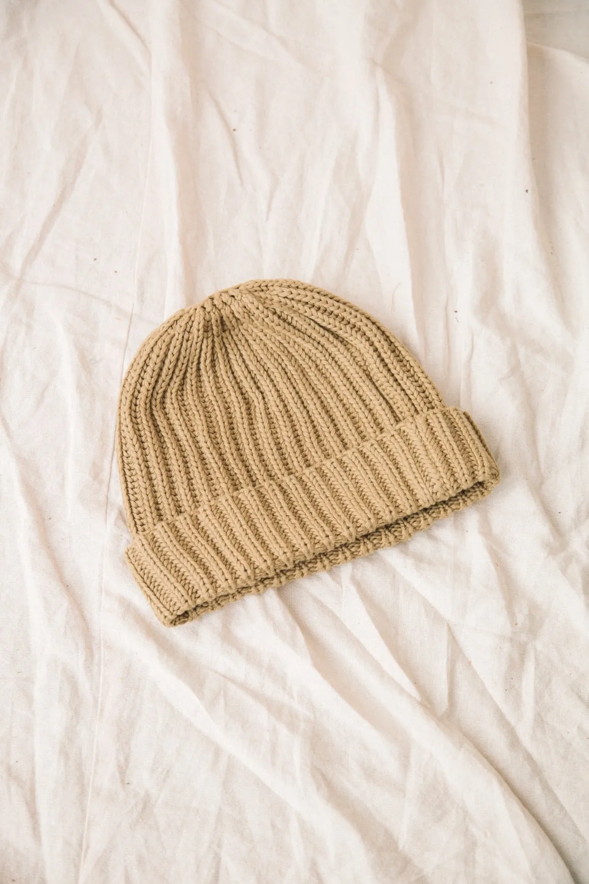 Hilda Organic Cotton Knitted Hat in Sand