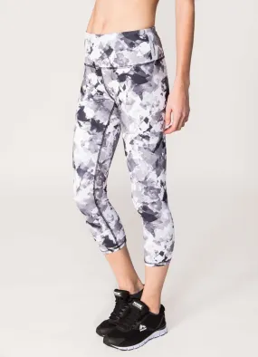 Lumen Paper Flower Print Capri Leggings