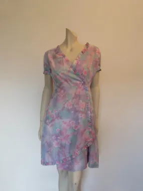 Mauve and Pink Floral Wrap Dress or Robe - 1960s - Bust 86 cm