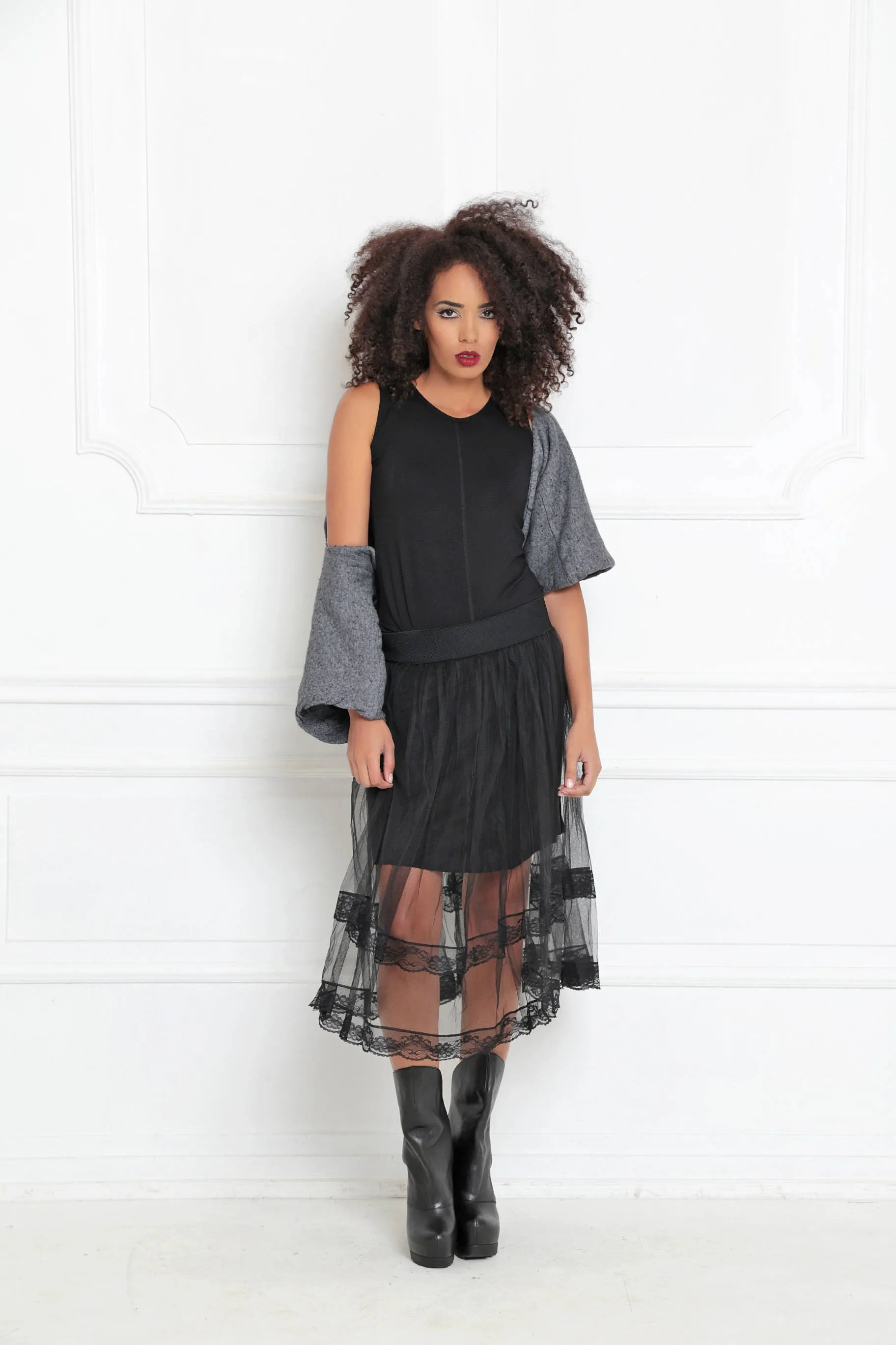 Skirt with lace borders - TANATA