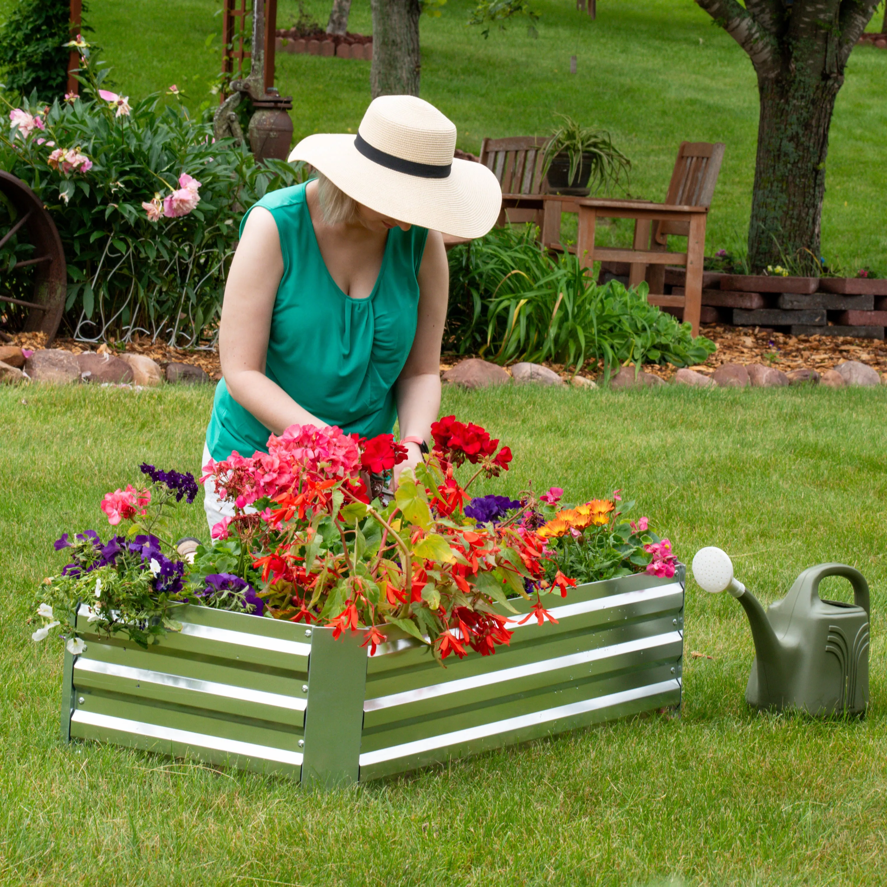 Sunnydaze Galvanized Steel Raised Garden Bed