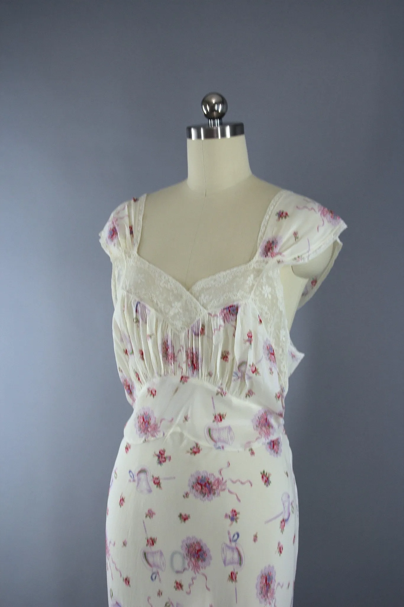 Vintage 1930s Nightgown Set / Wedding Novelty Print