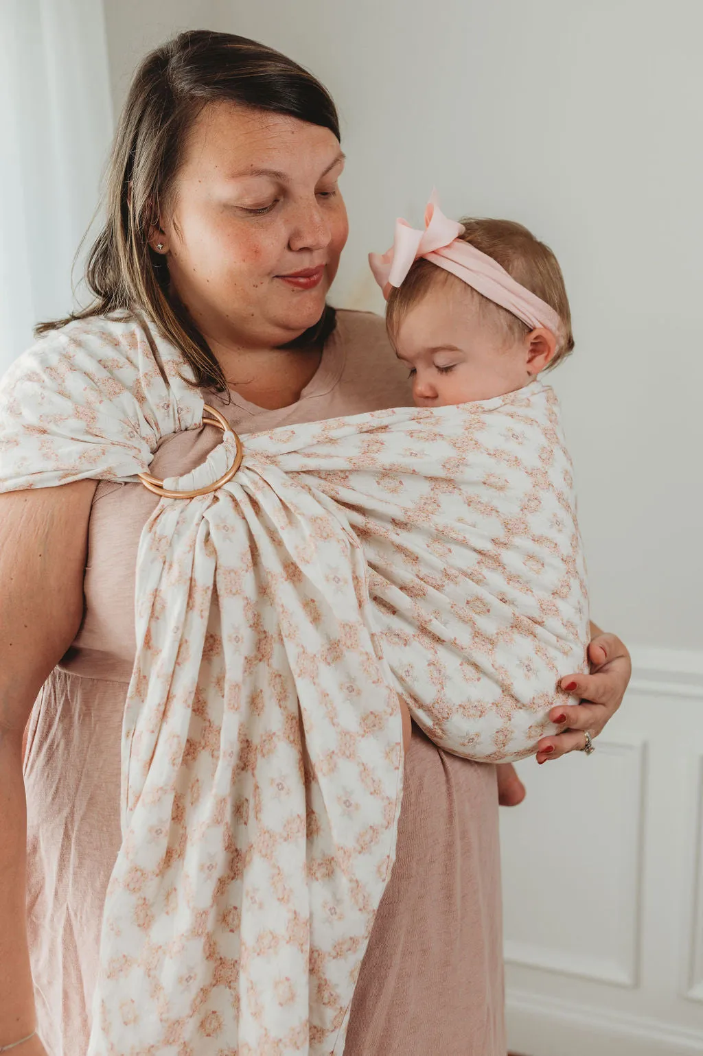 Vivian Rose Ring Sling